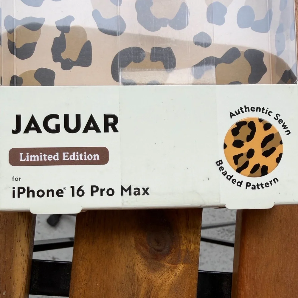MVMT Jaguar Beaded Case For iPhone 16 pro max